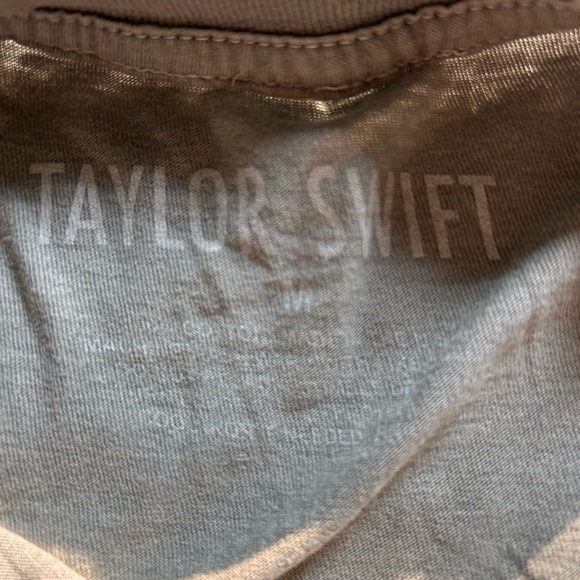 Taylor Swift All Too Well Concert Show T-Shirt Merch - Picture 4 of 4
